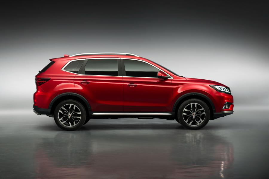  Roewe RX5 2016 года  (фото 11 из 23)